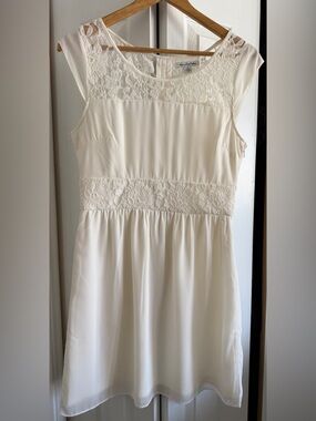American Eagle Outfitters Ivory Lace Overlay Dress, size 6